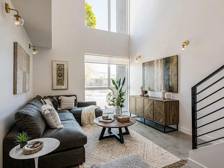 6417-6422 N Figueroa St — Photo 35
