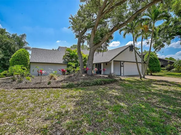 5373 Dominica Cir, Sarasota, FL 34233