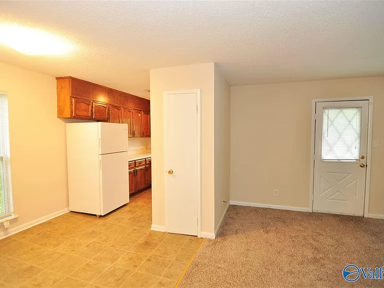 2979 Old Highway 431 #B — Photo 5