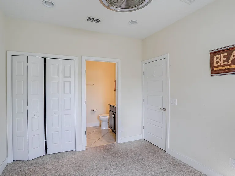 510 Captiva Dr — Photo 30