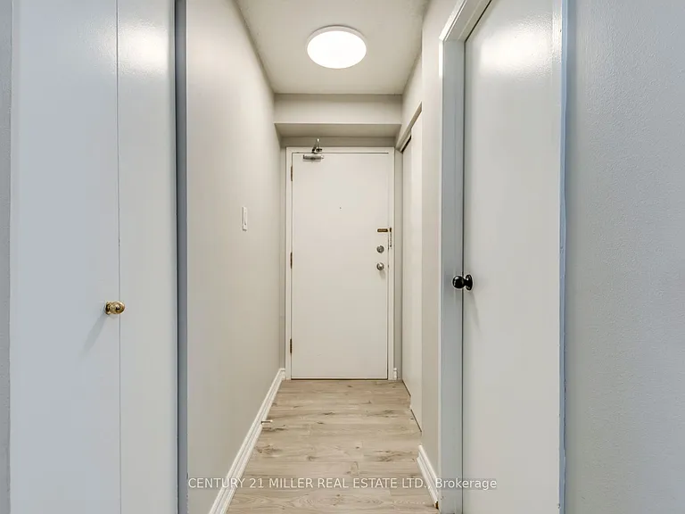 1450 Glen Abbey Gate #823 — Photo 3