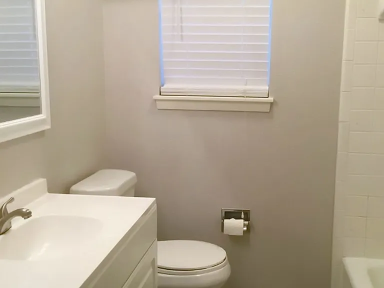 1803 Westcrest Dr — Photo 3