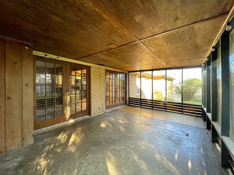 1004 Cottonwood St — Photo 16