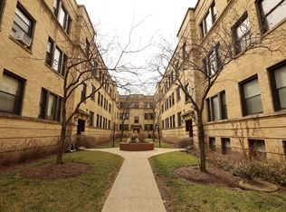 3524 N Broadway St #S2, Chicago, IL 60657