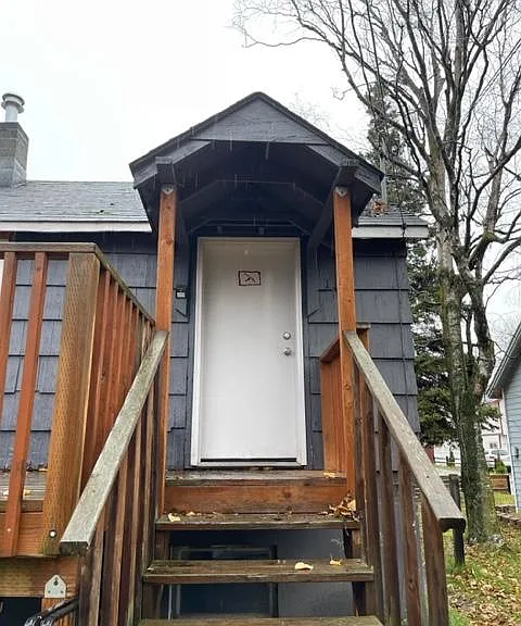818 E 12th Ave — Photo 2