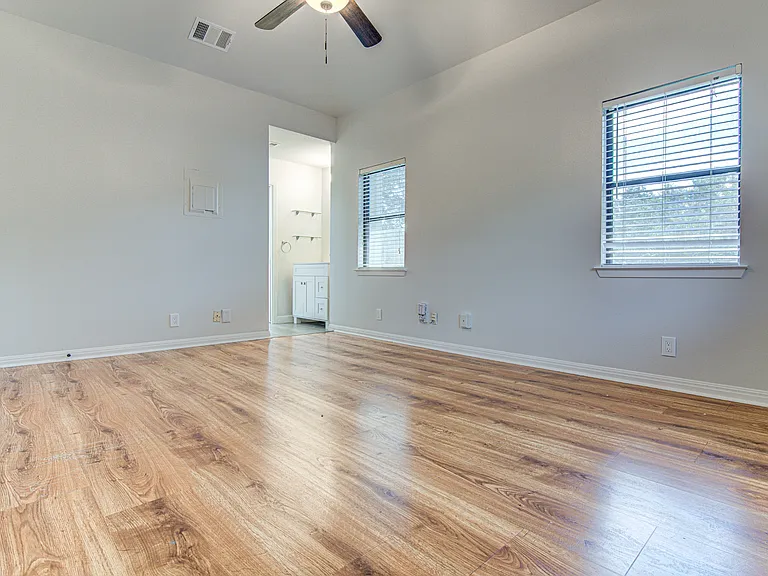311 W Mary St #B — Photo 8