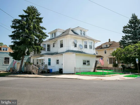 901 Bergen St, Gloucester City, NJ 08030