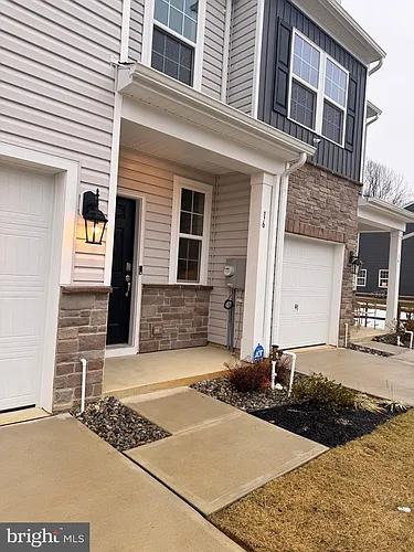 16 Whaler Dr Photo 1