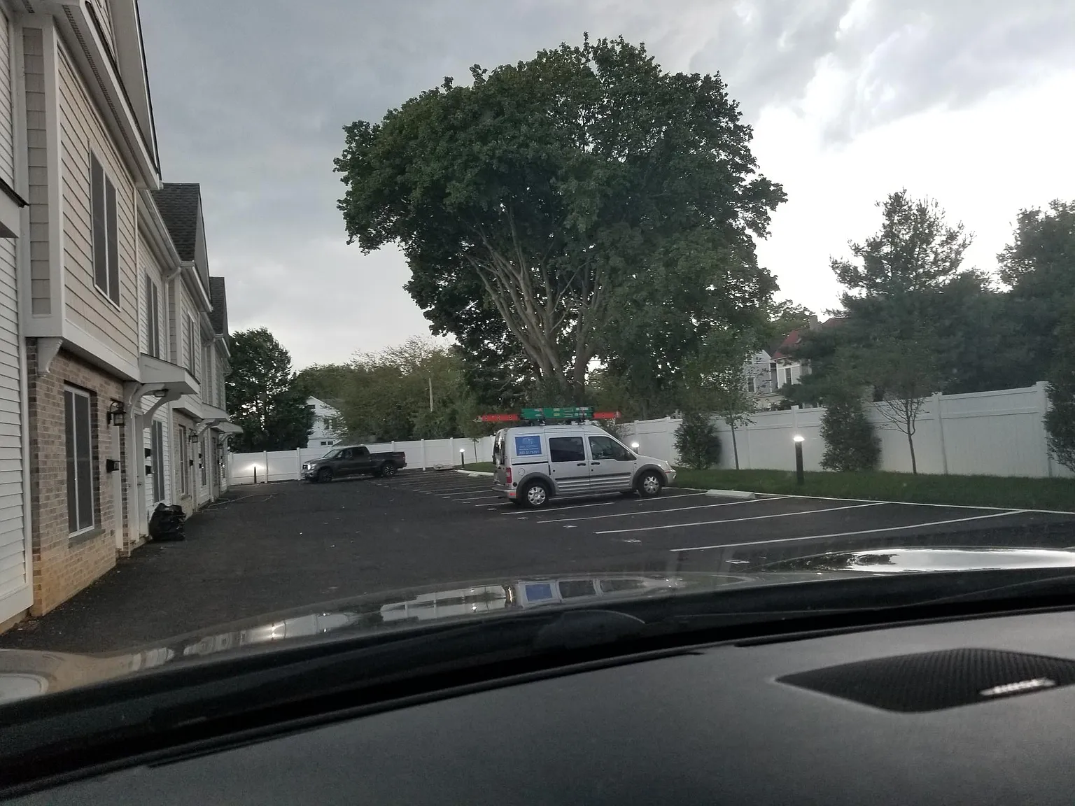 1 bed, 640 sqft, $2,000 — Photo 2