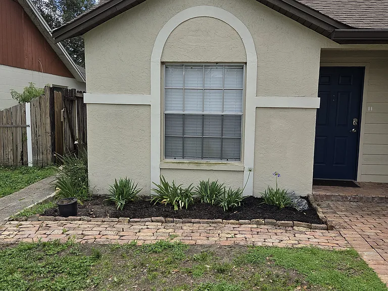 1811 Tarah Trace Dr — Photo 2