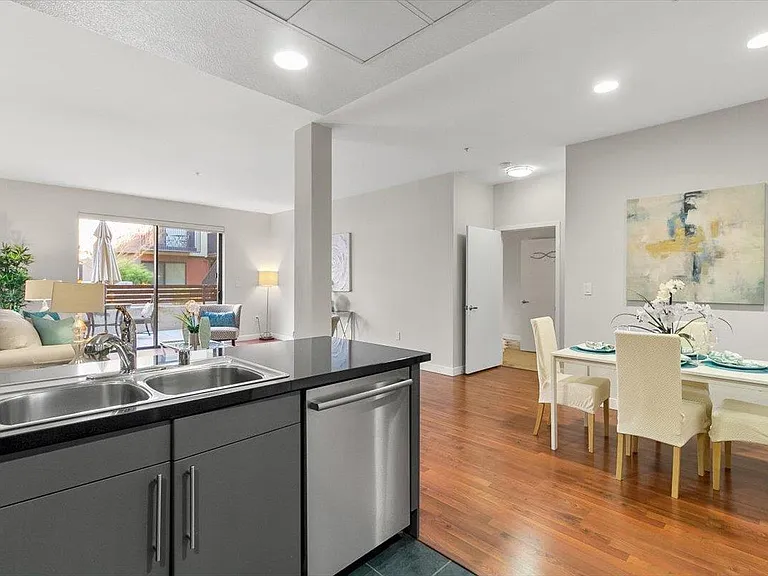 88 Bush St #1106 — Photo 10