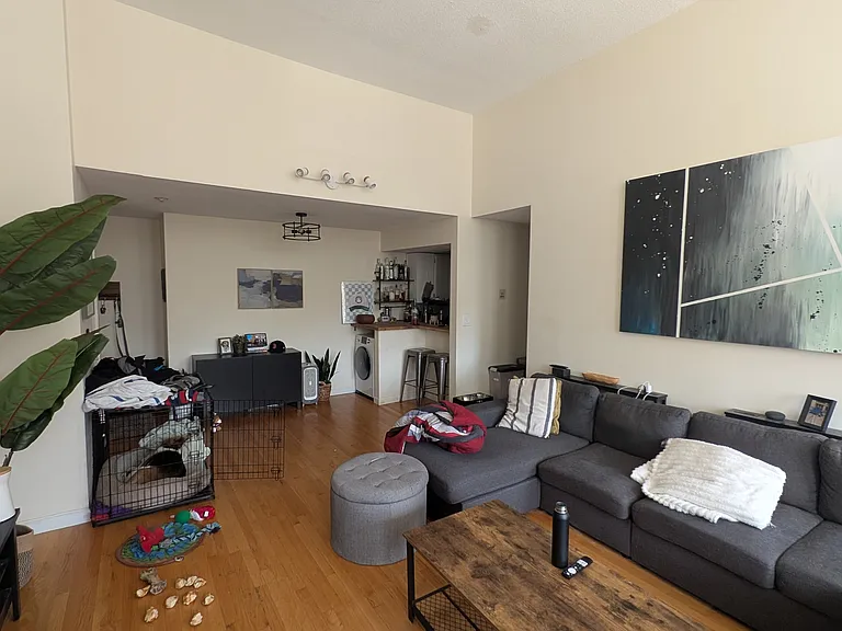 60 Gibson St #210 — Photo 1