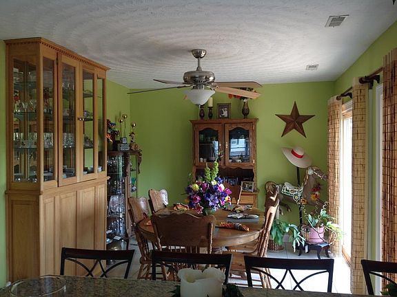 4th image of 107 Gail Dr
