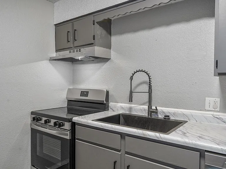 True North Apartments — Photo 10