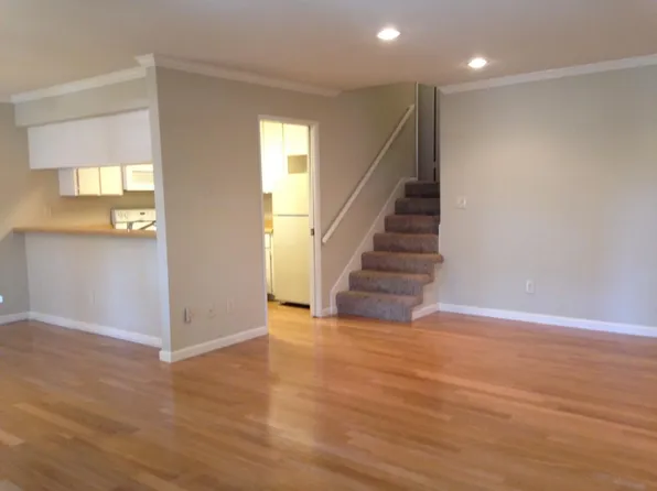 903 Apricot Ave APT C, Campbell, CA 95008