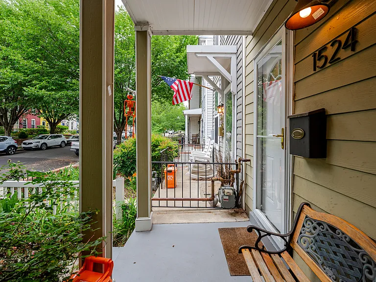 1524 Constitution Ave NE — Photo 18