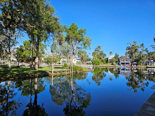 5281 TUNA LANE, WEEKI WACHEE, FL 34607