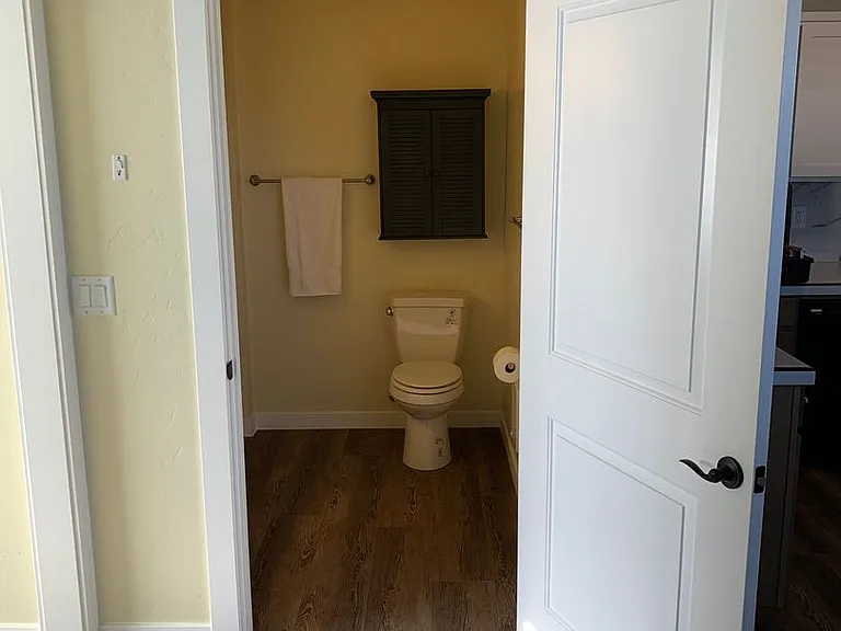 181 E Tall Fir Ct #A — Photo 6