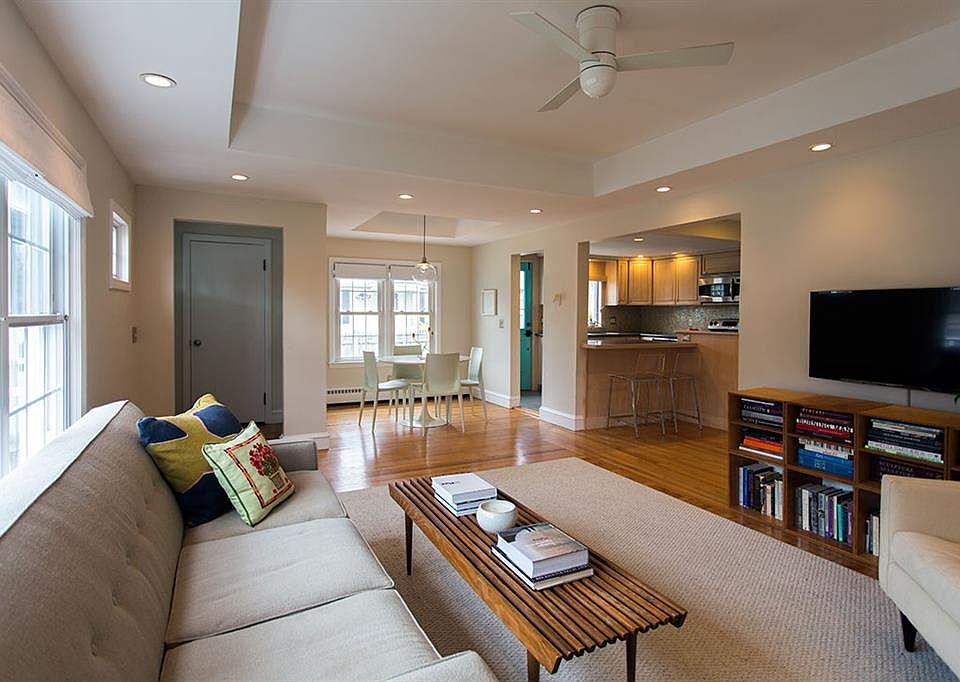 135 Albert Ave, Cranston, RI 02905 Zillow