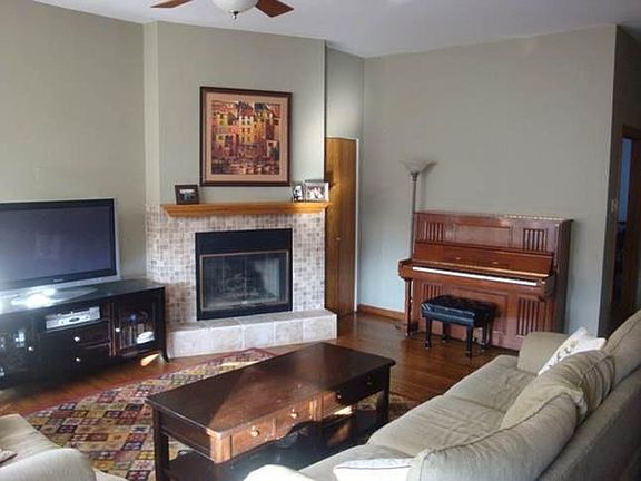3rd image of 1144 W Schubert Ave APT 6