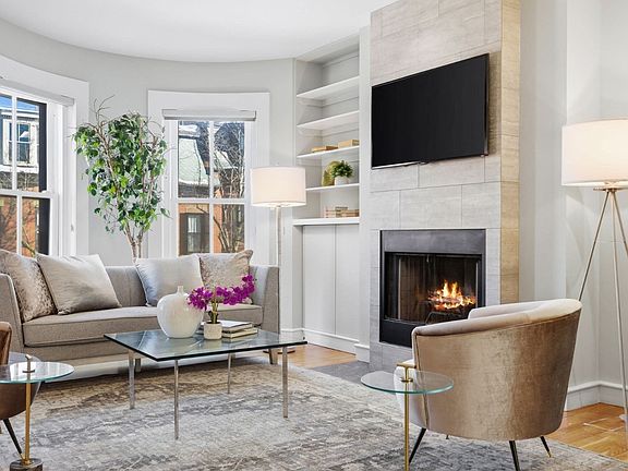 4th image of 154 W Newton St #3