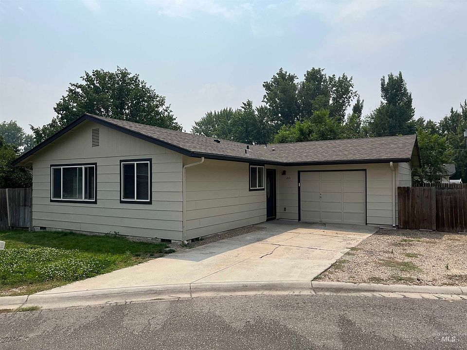 1st image of 213 Nelson Ct