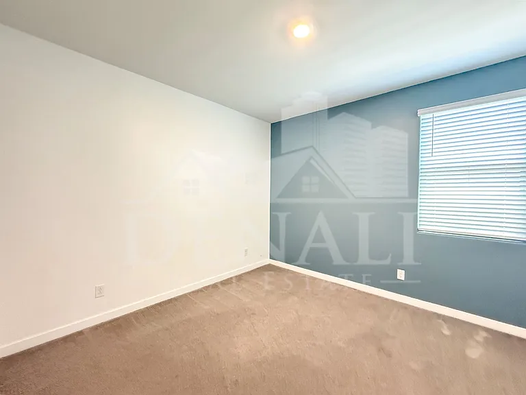 1636 W Estes Way — Photo 21