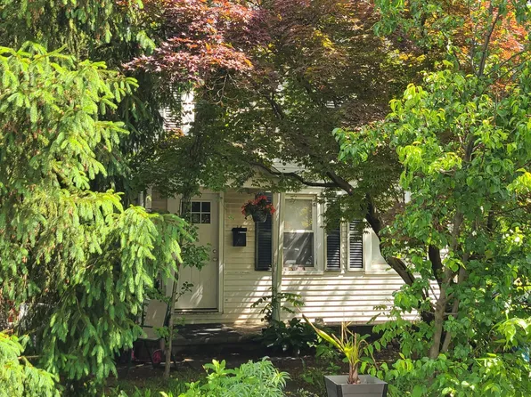 14 Mulberry Street, New Paltz, NY 12561