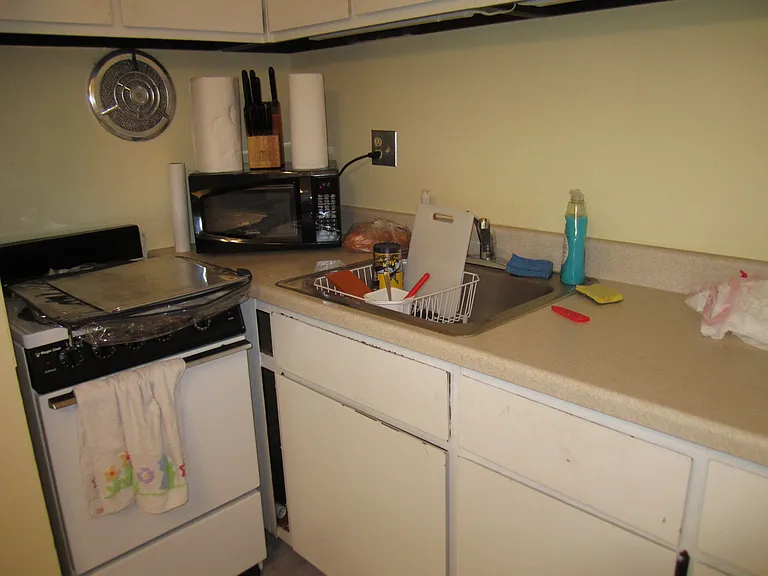 939 Dewey Ave #203 — Photo 5