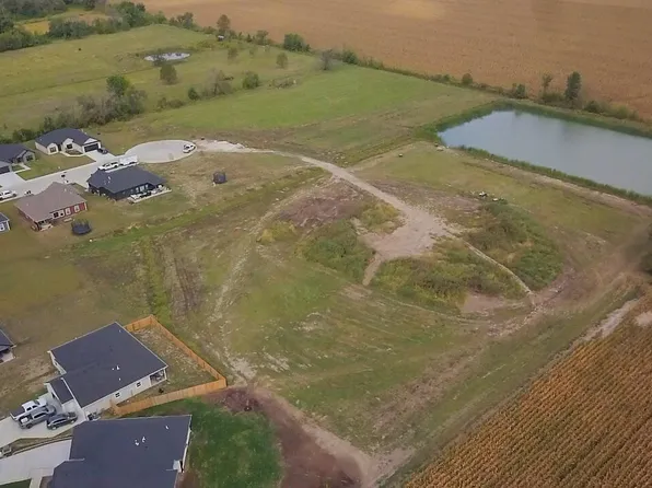 137 N Hickman St #137, Centralia, MO 65240