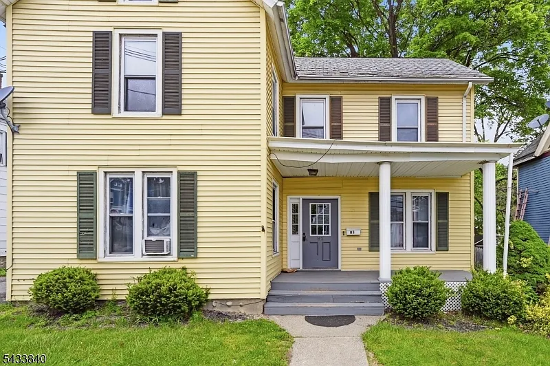 2 bed, 1.0 bath, $1,750 — Photo 3