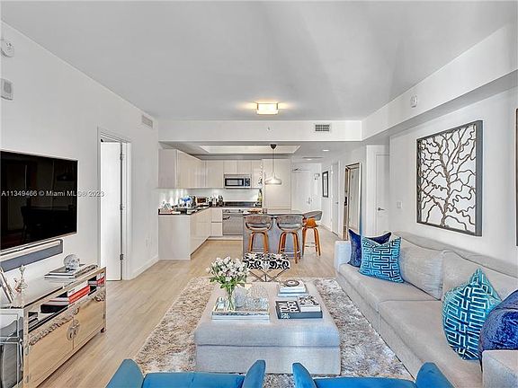 3rd image of 1010 Brickell Ave Unit 1909