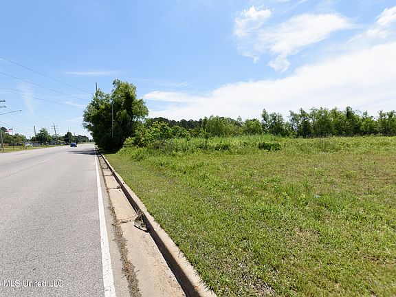 3rd image of E Short Cut Rd
