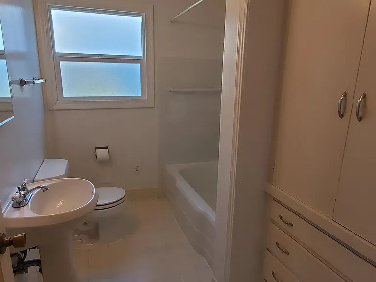 680 Alcatraz Ave — Photo 15