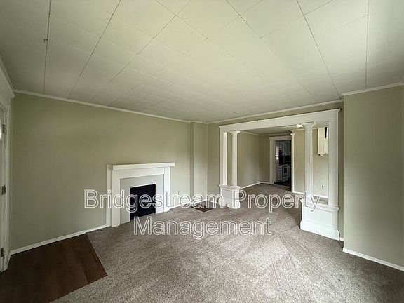 4th image of 207 S 2nd St