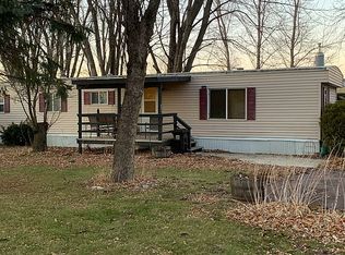 28 W Ken Rue Ln, Fairmont, MN 56031
