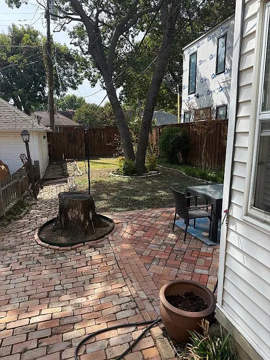 2 bed, 1450 sqft, $1,975 — Photo 2
