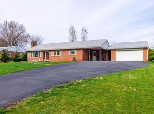 1647 Ragged Edge Rd, Chambersburg, PA 17202