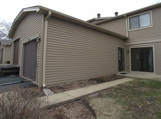 559 Stone Gate Cir, Schaumburg, IL 60193