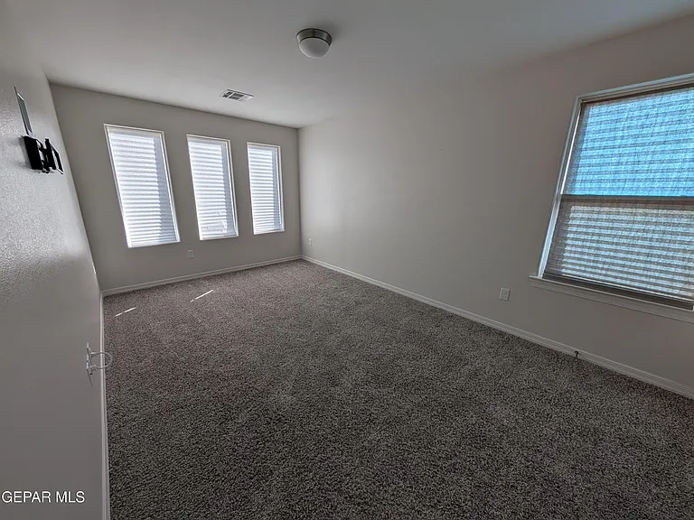 517 La Entrada Cir — Photo 29