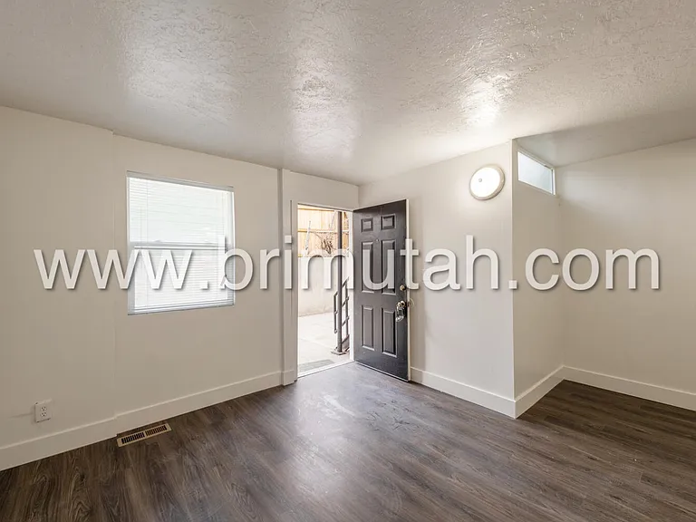 517 S. 1100 E. (NEW) - 3 — Photo 4