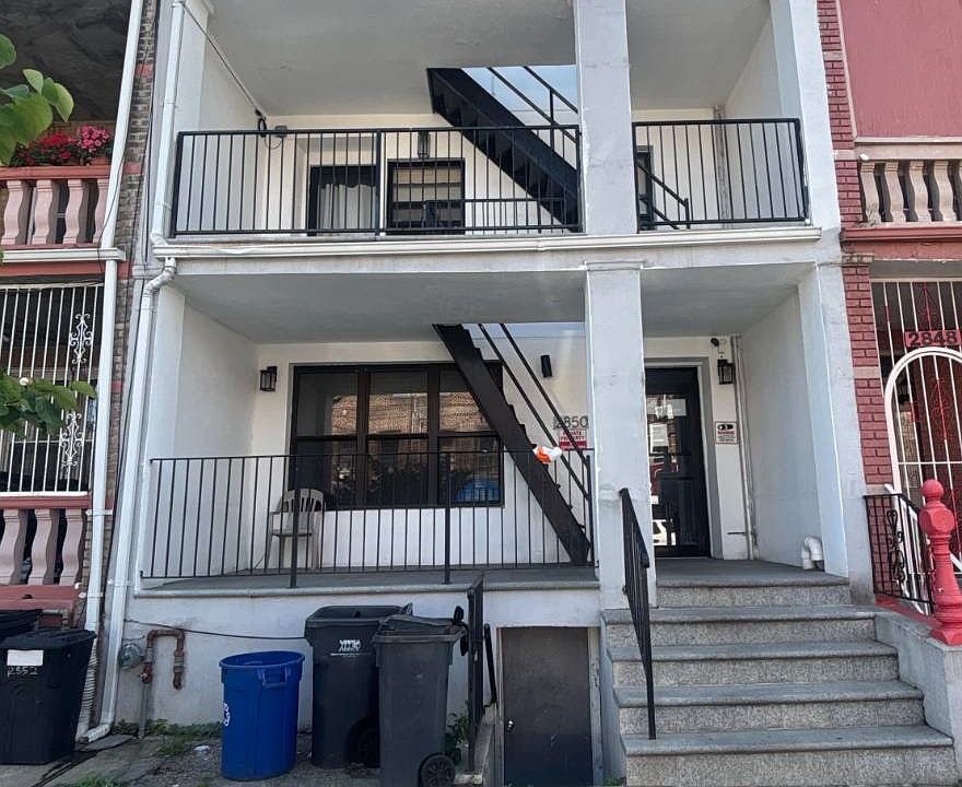 1st image of 2850 W 17th St