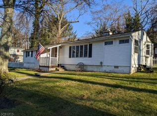17 Sunset Trl, Sparta, NJ 07871