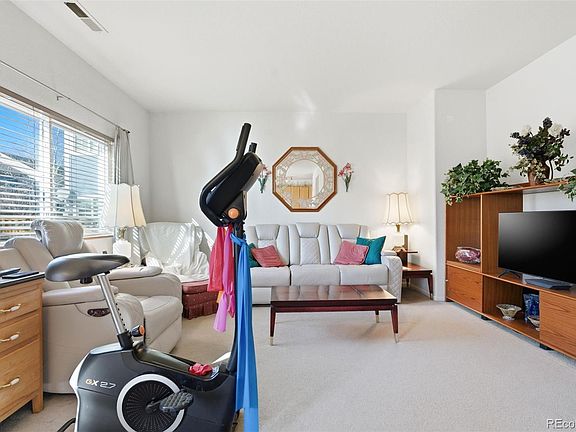 5th image of 59 Paloma Avenue