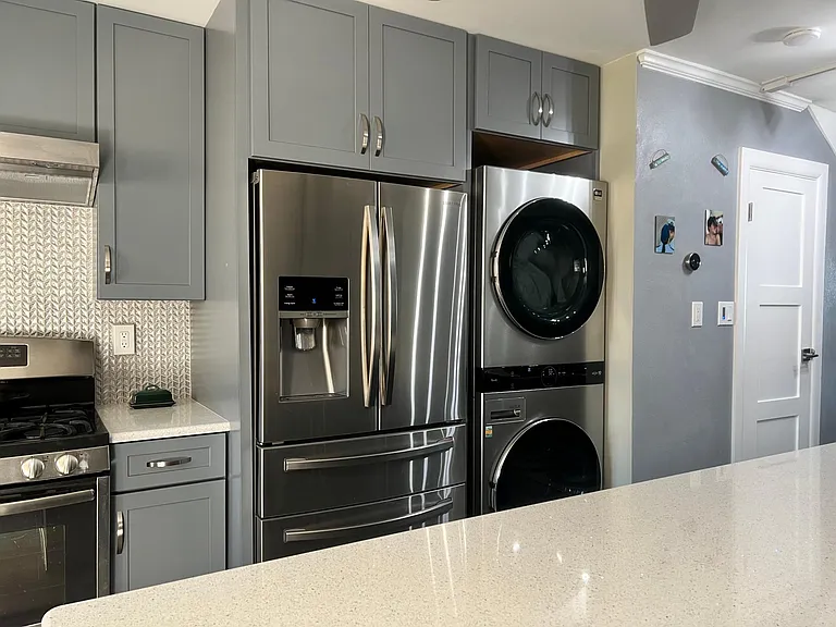 1268 W Ocean View Ave #C — Photo 28
