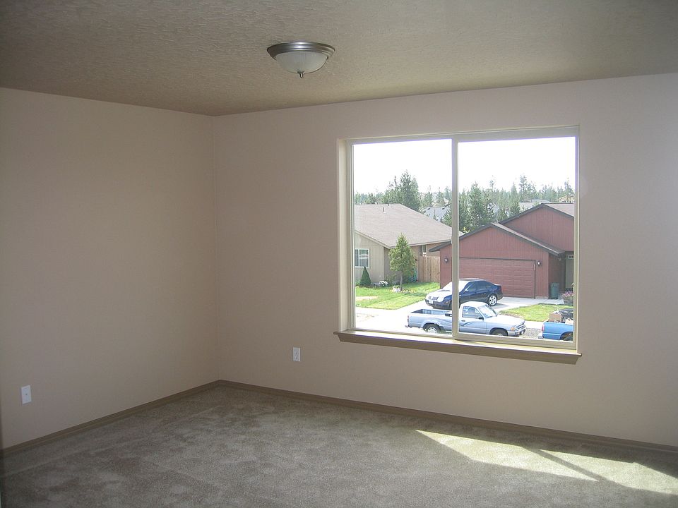 Building Photo 3