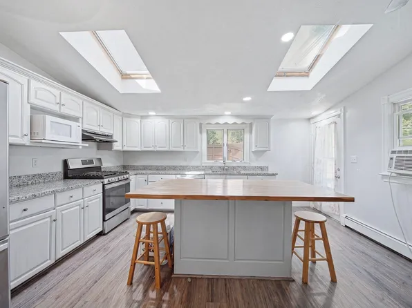 3 Smith Ave, Methuen, MA 01844