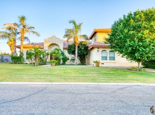 1450 Magnolia Cir, El Centro, CA 92243