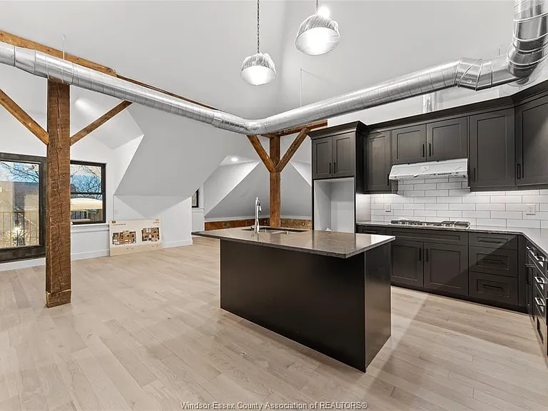 247 Brock St #404 — Photo 9