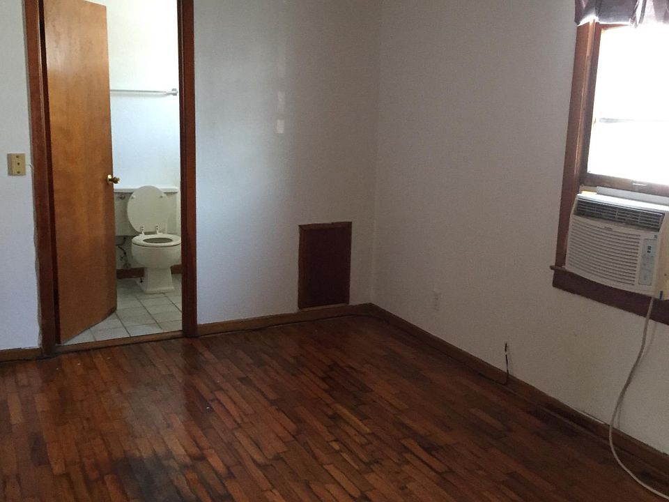 1st image of 124 S 18th St APT 2
